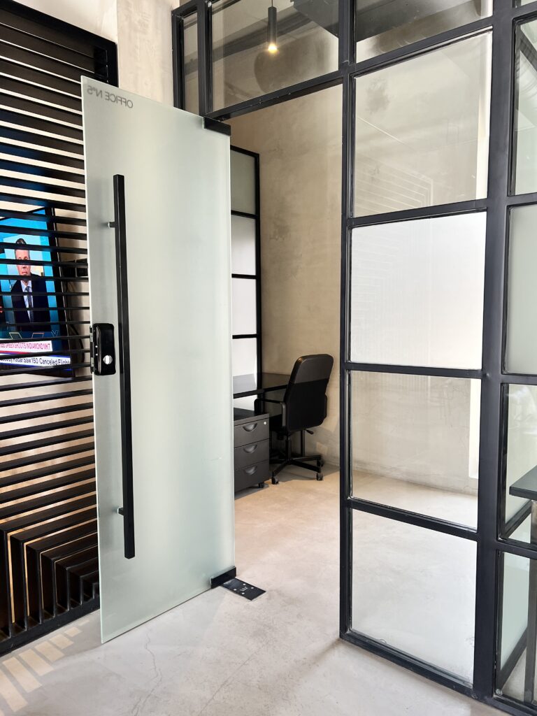 Shared Office for Small Teams (3–10): Plans, Rooms, Lockers